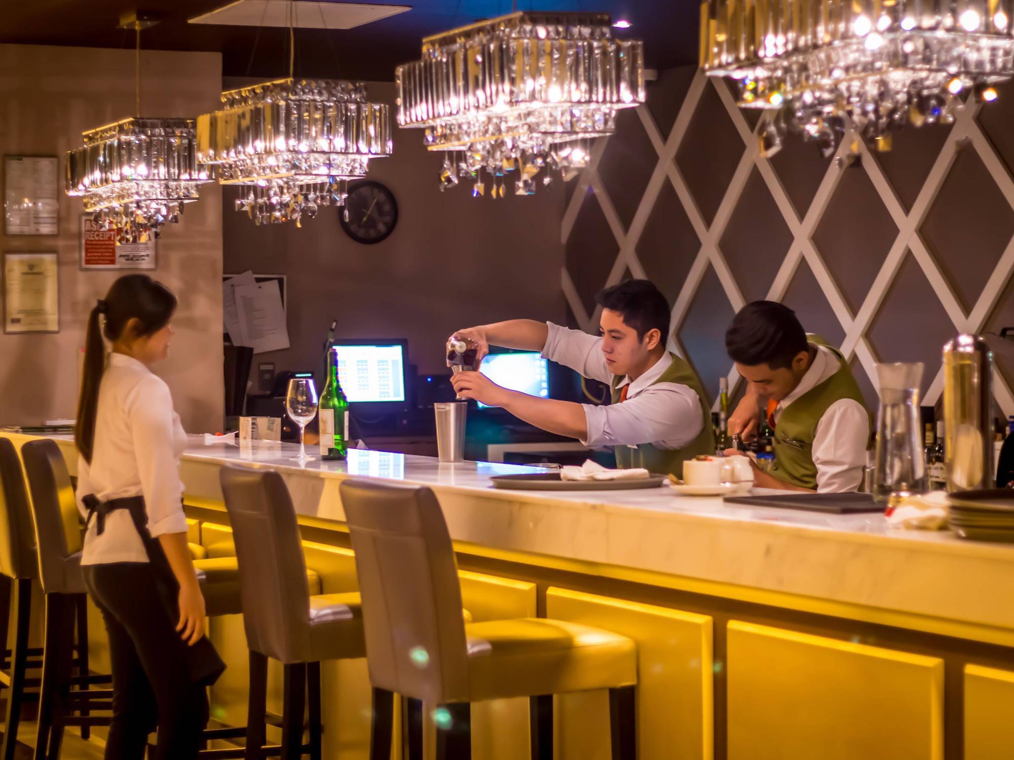 Royce Hotel & Casino Clark Field Eksteriør bilde